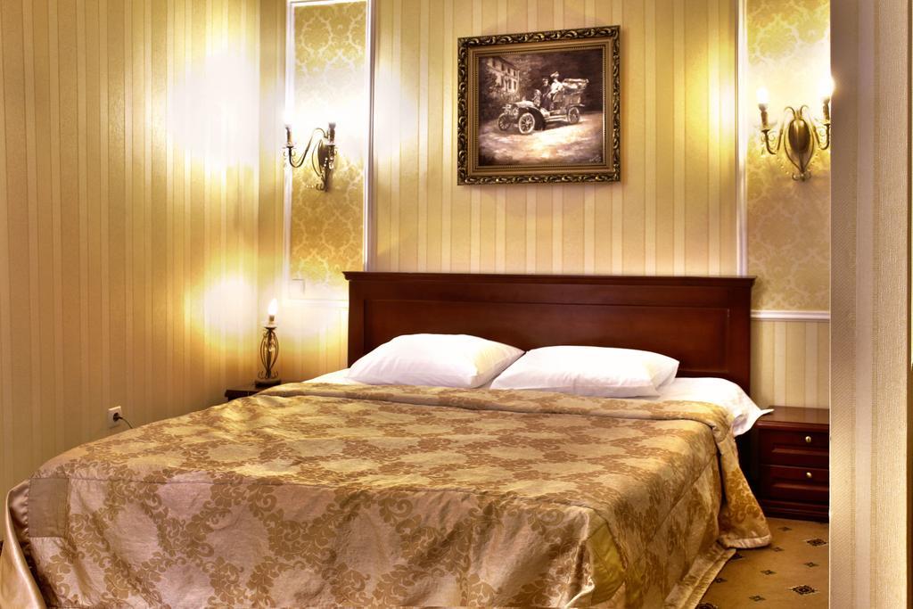 Optima Collection Park Hotel Ivano-Frankivsk Habitación foto