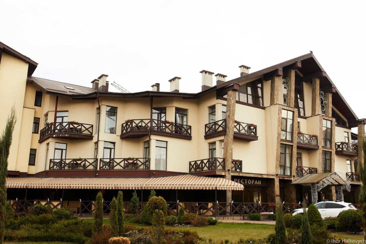 Optima Collection Park Hotel Ivano-Frankivsk Exterior foto