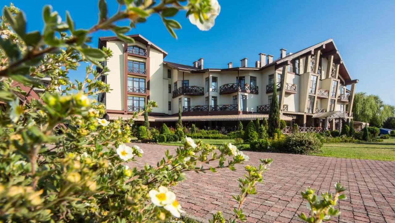 Optima Collection Park Hotel Ivano-Frankivsk Exterior foto